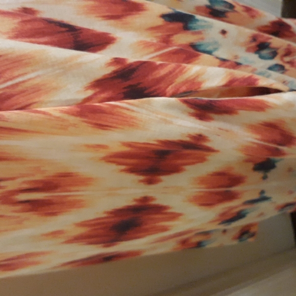 A colorful comfortable dress with pockets - Picture 4 of 7